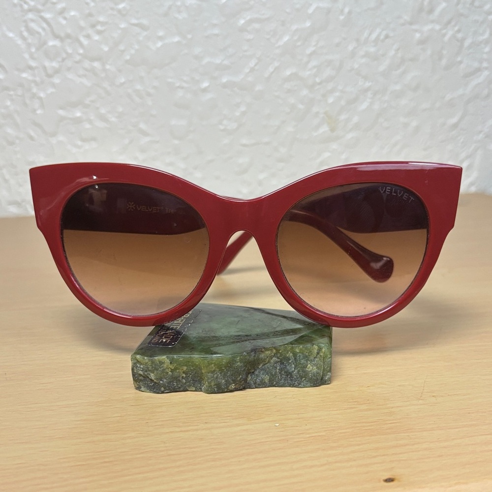 Velvet Red Cat Eye Sunglasses with Brown Gradient Lenses